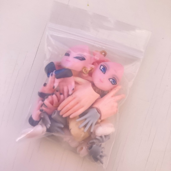 Replaceable doll parts - Picture 5 of 6